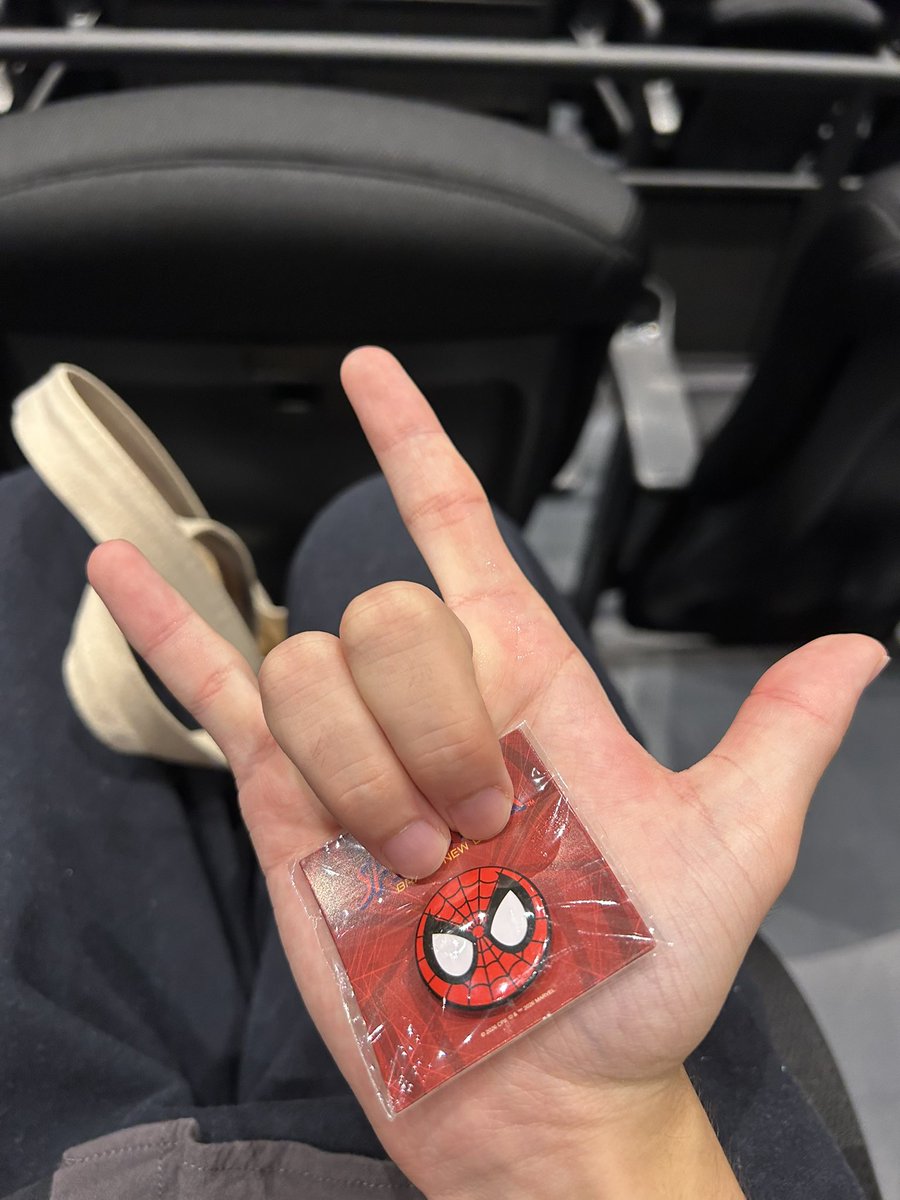 sin_pon222's tweet photo. スパイダーマン観るのをモチベにしてテスト頑張れた！楽しみ！ https://t.co/KhNJvliHm8