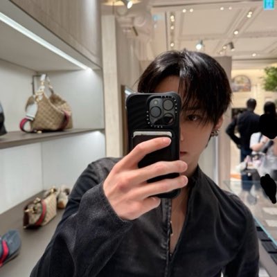 linoreno's tweet photo. #NewProfilePic #mourning #8isfate #skzeverywhereallaroundtheworld #youmakestraykidsstay #stay4ever #ineedtogetofftwt https://t.co/UBHuEo78Ha