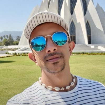 davearaquex's tweet photo. #NuevaFotoDePerfil https://t.co/Qma1eVRKMD