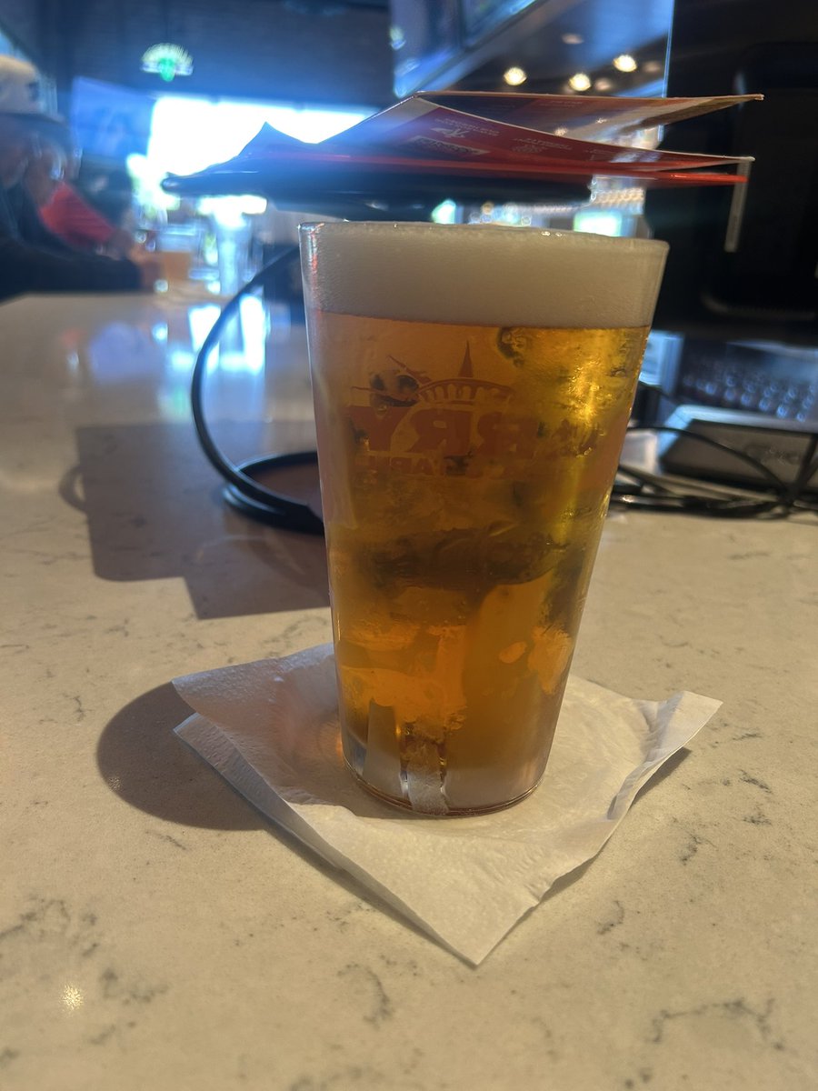 ephoustonbill's tweet photo. 🍻🍻😎😎🍻🍻😎😎🍻🍻😎😎🍻🍻 https://t.co/GVeugWZ9EU