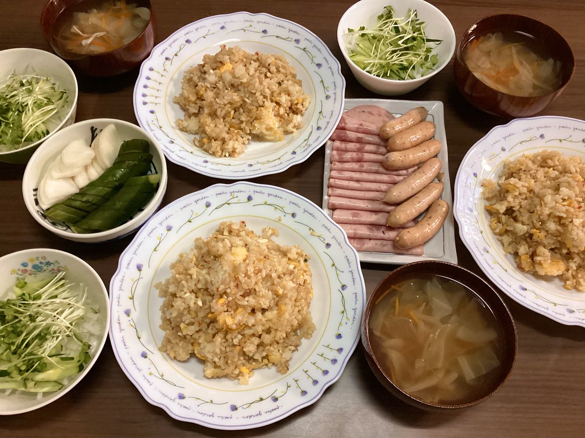 yoko_7929's tweet photo. やる気スイッチがどこかへ行っちゃった日🪽😝
_(　_´ω`)_🫠

  #チャーハン  #晩ごはん  #おうちごはん 
  #冷凍ごはん消費 🧊🍚😆 https://t.co/IQcfs0mvCE