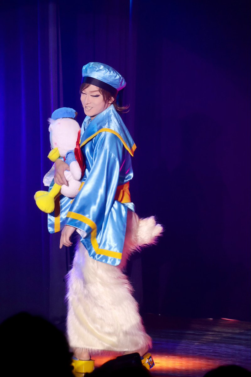 ka__i__8's tweet photo. ┈┈┈┈┈┈┈┈

人は忘れゆく生き物だから
この大切な気持ち
見失わぬように

┈┈┈┈┈┈┈♩for YOU｡
#宝海大空 #宝海劇団 #ぶらり劇場大平楽
しっぽふりふり歩いてて可愛かった~ ! https://t.co/a0URHoFDwB