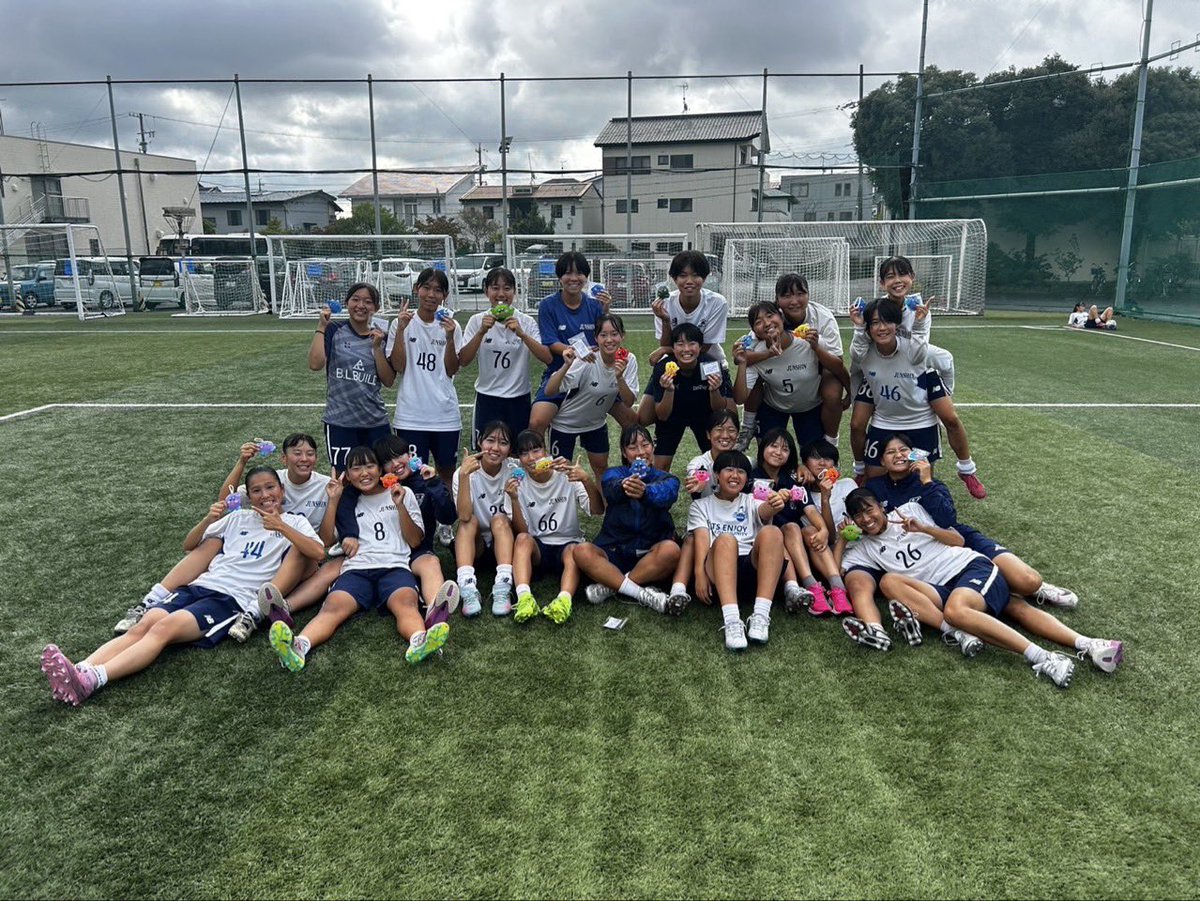 kakewinston's tweet photo. 藤枝順心の3年生。
あなた達、最高じゃないか。 https://t.co/Y3bScHszNt