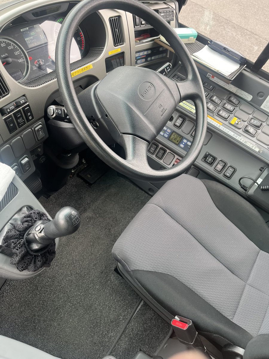 nimenlife's tweet photo. どらーいぶ
今日は約4500万の車運転させてもらう https://t.co/7GU6KgWNAP