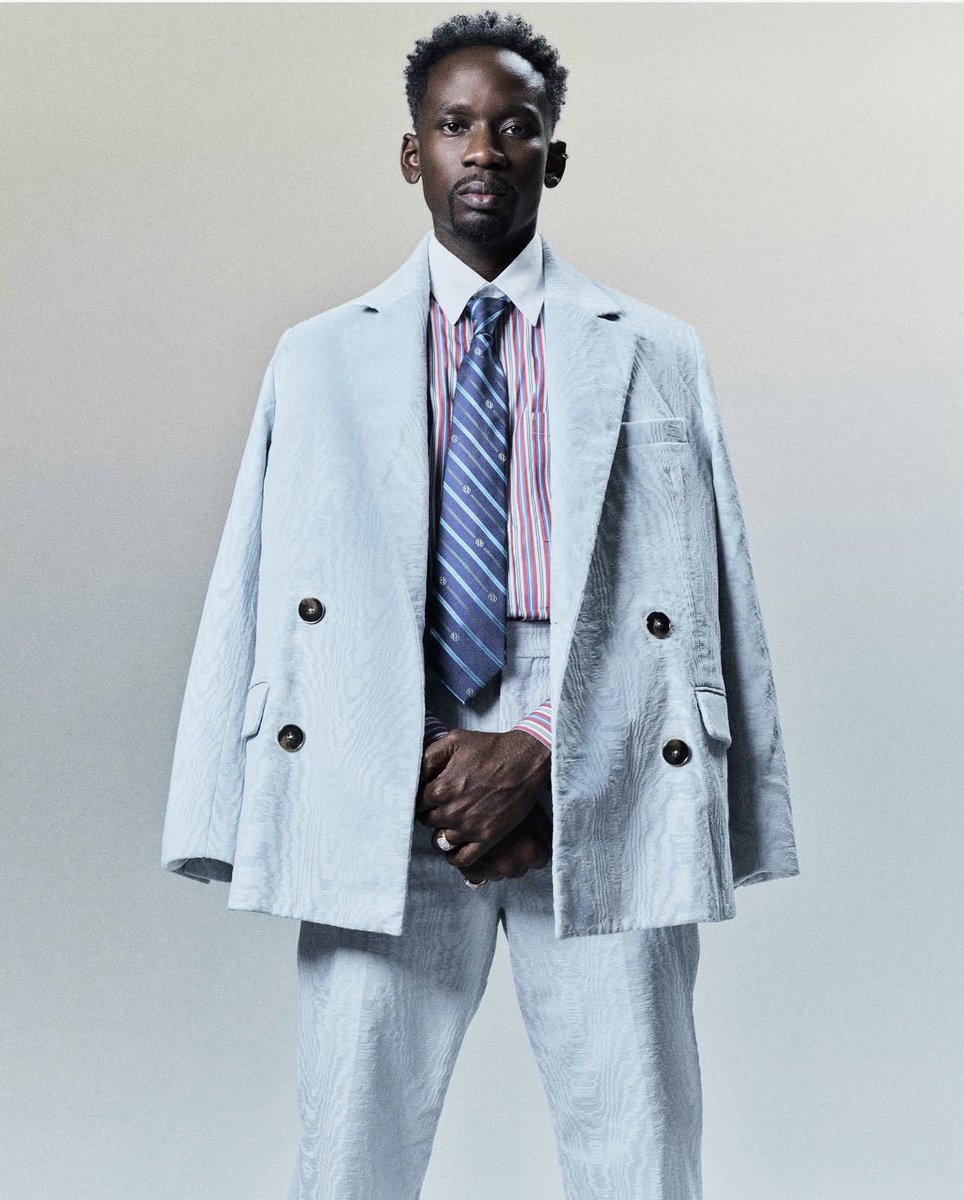 gaiuschibueze's tweet photo. Happy Birthday to my beloved brother, Don Eazi, @mreazi.

In 2021, you asked me to meet you at that barbershop in London after we had tried several times to meet in Rwanda but couldn’t.

That one hour we spent talking changed the way I thought about investing and led me to build a solid personal investment portfolio.

You are one of the most deliberate people I have ever met. The intention behind every move you make inspires me and so many others.

Live long, Nwannem! Wishing you many more years of impact, wisdom and success. 🎉❤️