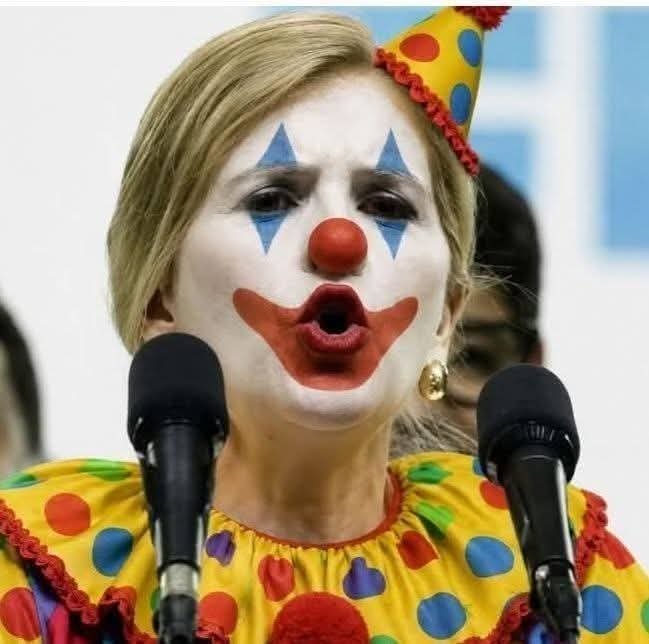 dVegabl's tweet photo. @Telenoticias7 El Chavismo es un circo eterno https://t.co/0YCl6AOVaK