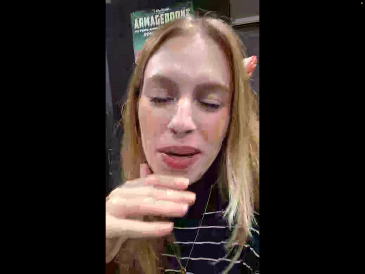 orngsda's tweet photo. my girlfriend met yangs va and she talked to me on phone all i got were these shitty screenshots sorry barbara come to minnesota https://t.co/Cz9H76Wtp7