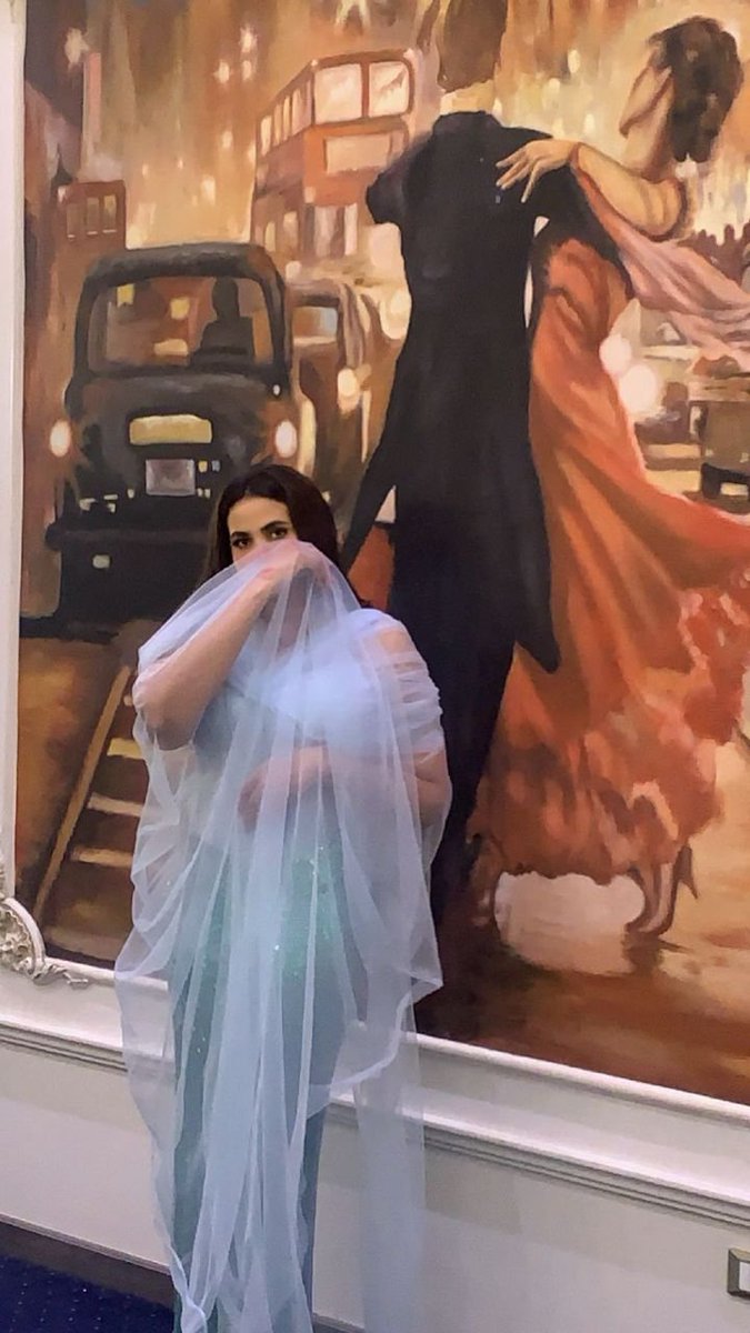 reereetaha's tweet photo. في هذا المنفى لا شئ يبقى سوى الحنين الزائر بغتة بين الحين والحين ... 

في هذا المنفى تلوت صلوات عشق كثيره تعيدني اليك ولم نعد ولم احزن مرة أخرى على شي ...

في هذا المنفى لم نعد نتشارك جزءا من قهوتنا فلم تعد هي الأخرى معك واستبدلتها فهي عادتنا في فراق الاشياء أن نأتي بغيرها فحسب🕊️ https://t.co/wFz4ihouWD