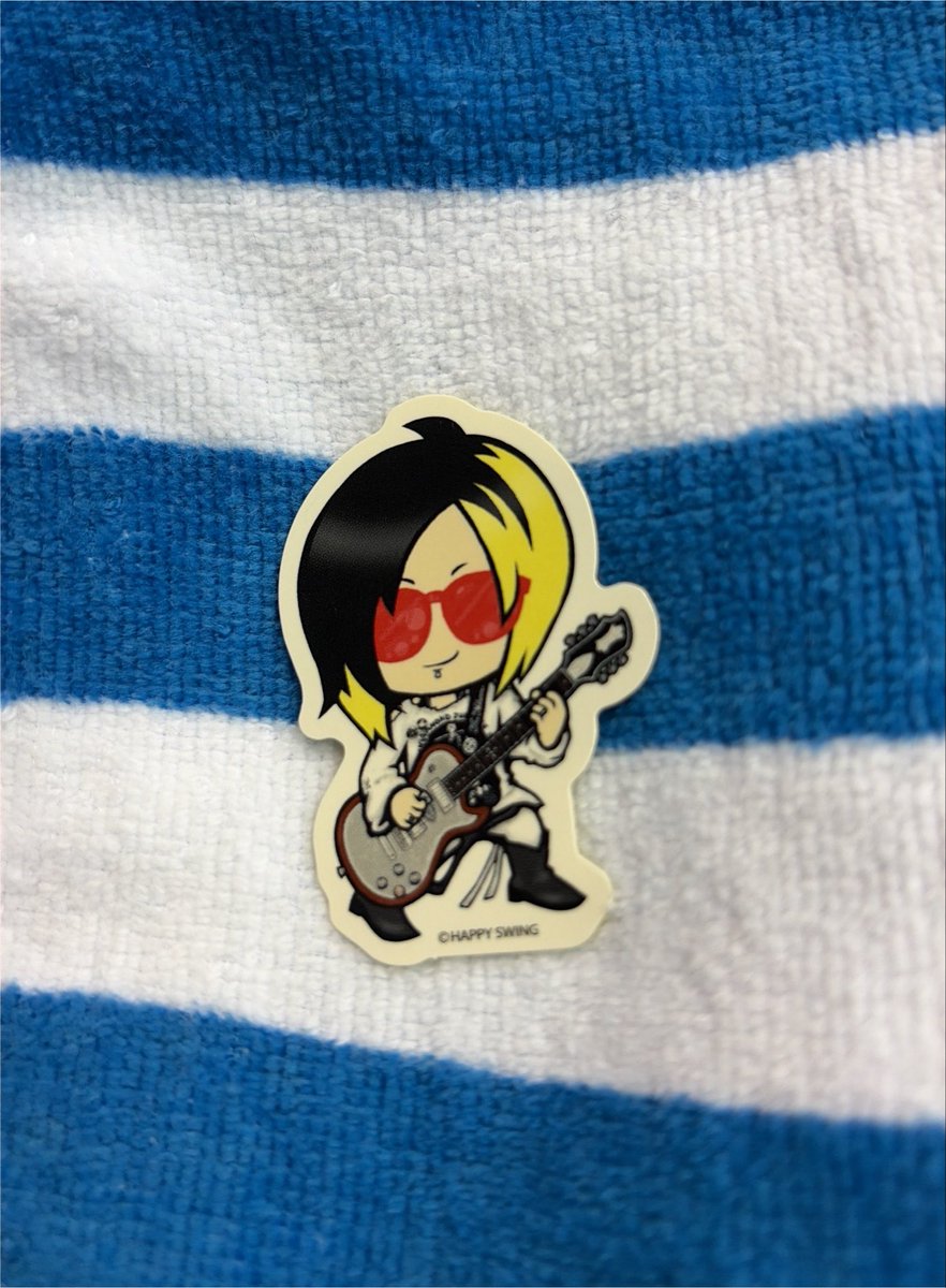 kh17G4's tweet photo. GLAY HAPPY SWINGステッカー

【譲】HISASHI
【求】 JIRO

交換可能な方いらっしゃいましたらお願いします https://t.co/o4537CRxuj