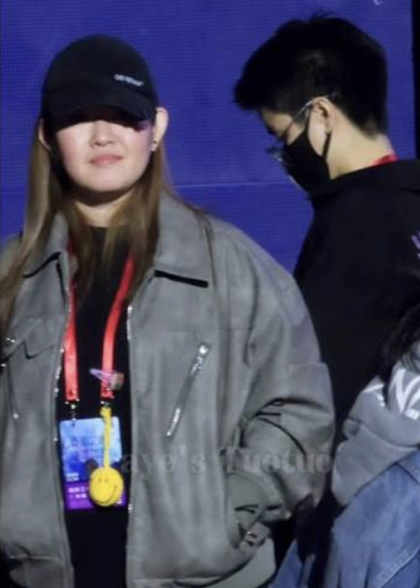 rachel86531845's tweet photo. We just need the wonderful and talented P'eye beside our Faye. Since she left we can see how things went down hill. The only one who truly protected our artist. I hope she has recovered from her sickness as well. https://t.co/ojRuyd0Fu4