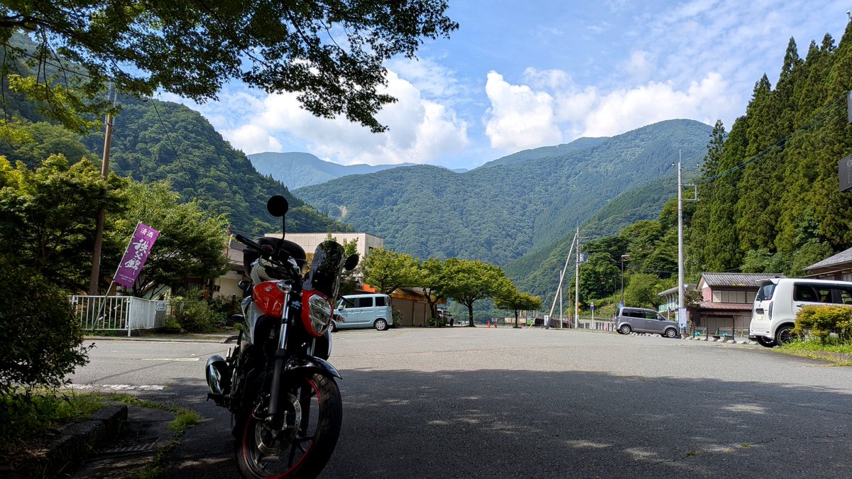 SWISHGIXXER's tweet photo. ジクサー150で秩父ツーリング🏍️💨
本日は観光よりも走りを楽しむツーリング😄
ジクサー楽しい🎶 https://t.co/e55dqECzIt