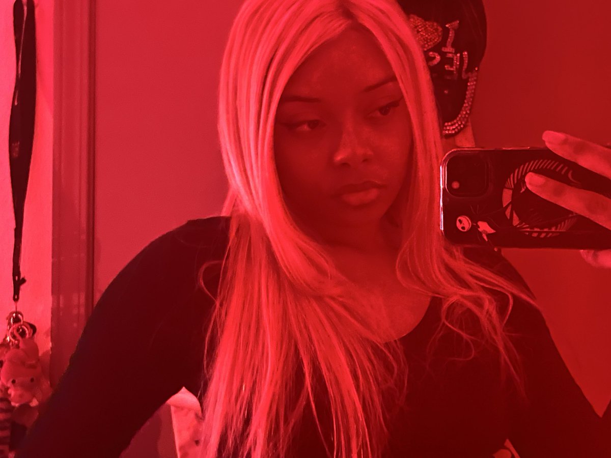 nivscinnamon's tweet photo. new acc, not new to #nsfwtwt

hii im nivea (niv)

-20 , libra
-queer, taken &amp; poly- curious 
-selling content (dm for menu &amp; fansly content soon)
-hard &amp; soft kinks
- no go: scat &amp; fucking animals 

heart &amp; retwt for moots
#nsfwtwtًً  #bunnygirl #babydomme #polycurious https://t.co/0mcQRkZbDa