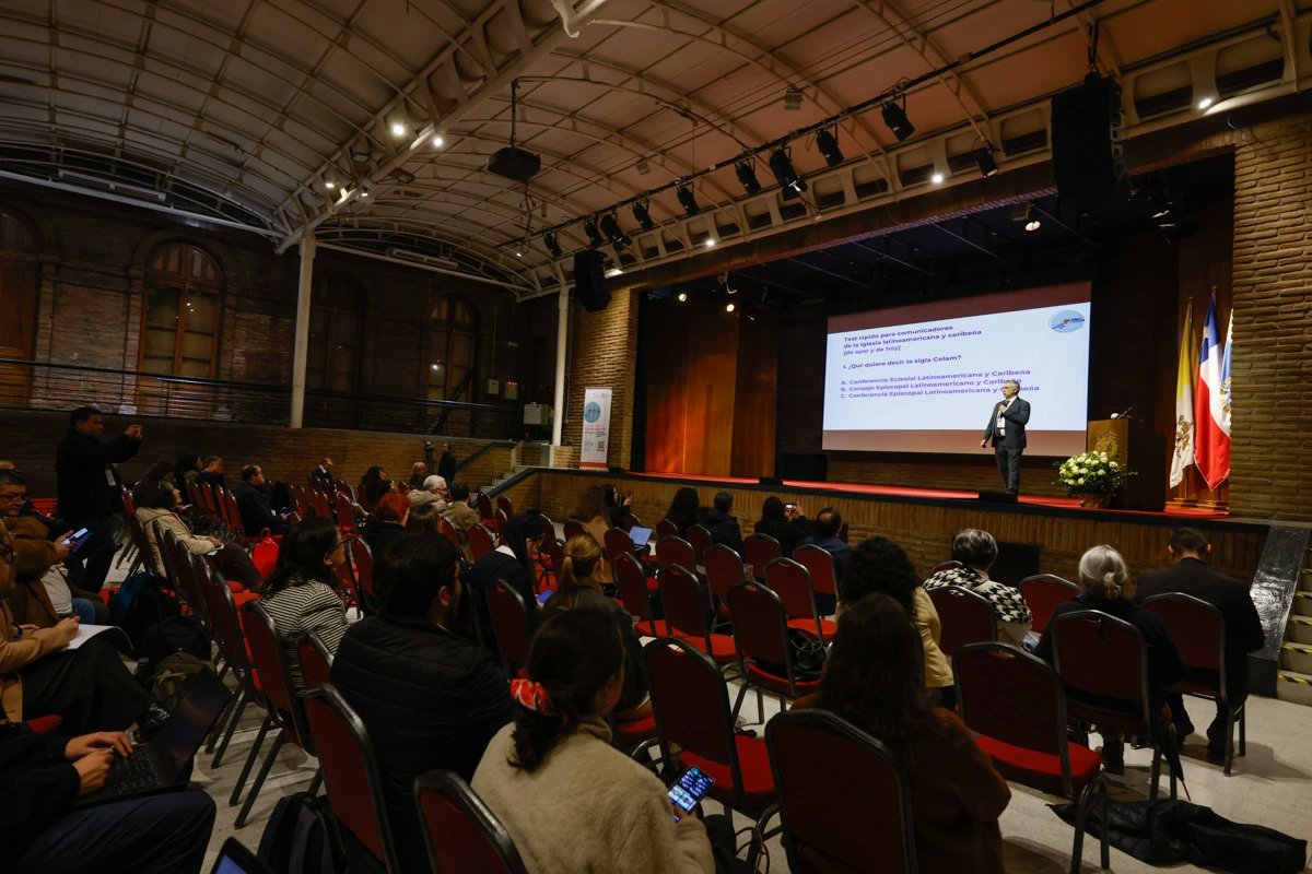 LaStellaRD's tweet photo. Comunicación sinodal en América Latina: el Celam presenta un ecosistema mediático construido “para comunicar a todos y con todos” https://t.co/JecK3K9mHj https://t.co/b34CyHnJD8