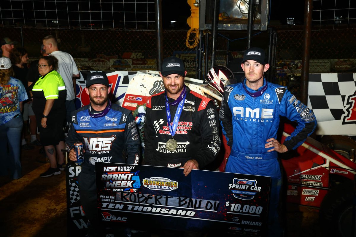 USACNation's tweet photo. Tonight's top-3 USAC @AMSOILINC National Sprint Car feature finishers at @BloomSpeedway. 👇
🥇 @robertballou81 || Ballou #12
🥈 @mitchelmoles01 || @RUMotorsports #19AZ
🥉 @JustinGrant40 || @TOPPMotorsports #4
📸 @rkfphoto98 https://t.co/QymG1v6VmU