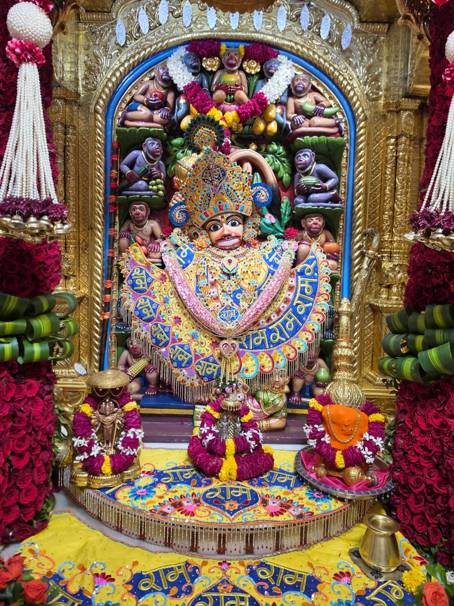 kashtbhanjandev's tweet photo. Darshan : 01-08-2026
શ્રી કષ્ટભંનજનદેવને ફુલોનો દિવ્ય શણગાર
Hello Devotees
Jai Shri swaminarayan
Shri kashtbhanjandev hanumanji Maharaj Salangpur dham.
https://t.co/tteV5KhUvC https://t.co/WV4pXvSkVc