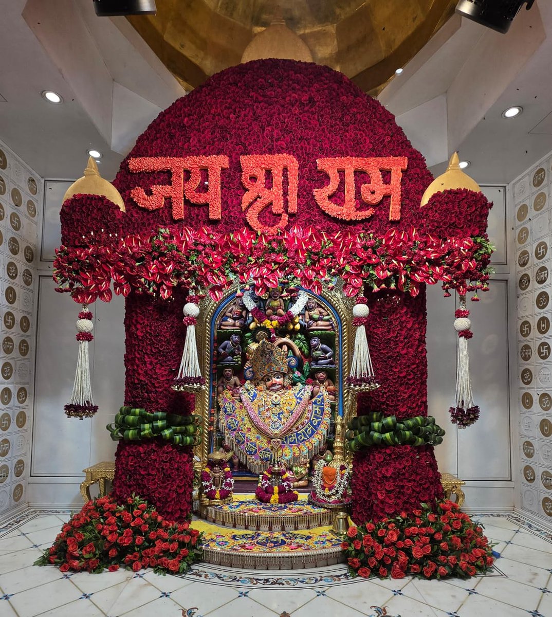 kashtbhanjandev's tweet photo. Darshan : 01-08-2026
શ્રી કષ્ટભંનજનદેવને ફુલોનો દિવ્ય શણગાર
Hello Devotees
Jai Shri swaminarayan
Shri kashtbhanjandev hanumanji Maharaj Salangpur dham.
https://t.co/tteV5KhUvC https://t.co/WV4pXvSkVc