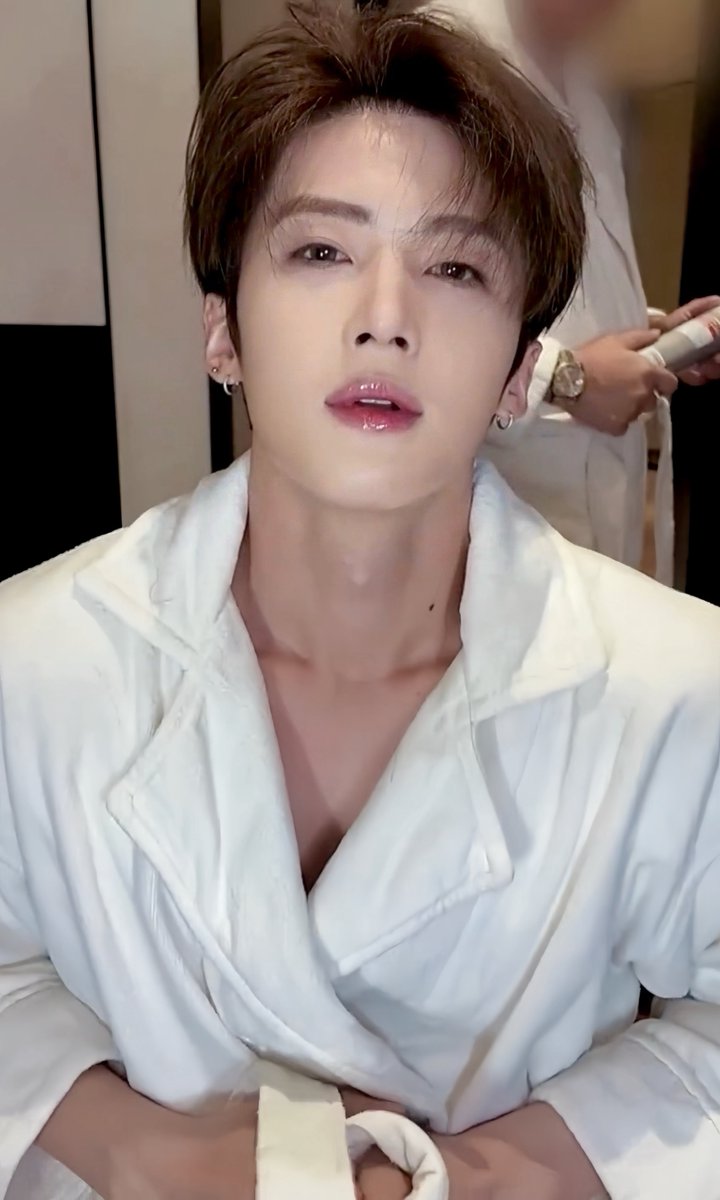 thekukkui's tweet photo. หล่อจนพูดไม่รู้เรื่อง #YanAn #เหยียนอัน #闫桉 https://t.co/enT8qmRdF6
