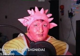 Lolrandom210's tweet photo. @LaosOneView @Gr4majo @soydarmoo @khalihmortimer @raysitita Gordajo ocupa mucho espacio en la pantalla https://t.co/3RHB5cco9M