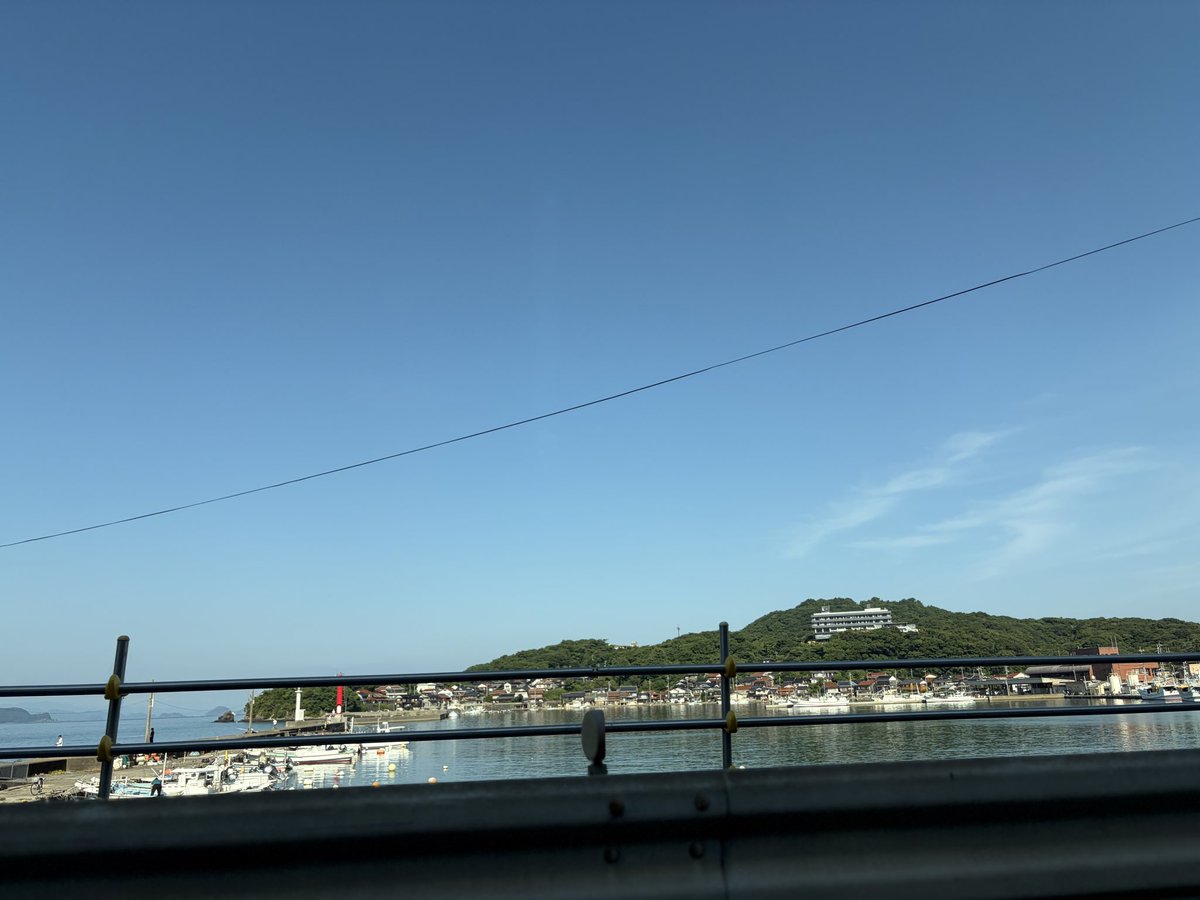 C_Rabbit404's tweet photo. うみがきれいなの https://t.co/N6ghCPkWBa