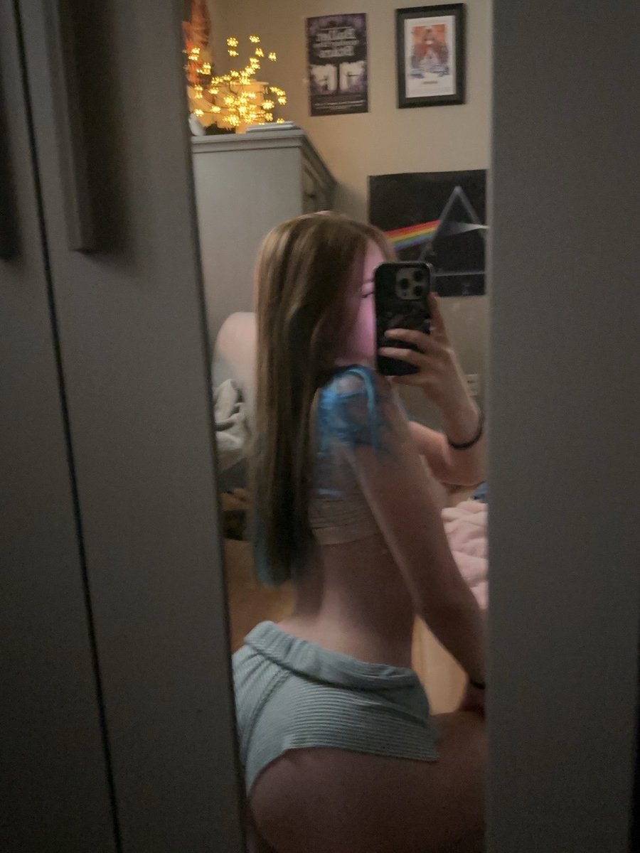 catyluvscats's tweet photo. just chugged dis buzz ball im gunba have the rest l8rr ! i love getting crossed #teen #teenagegirls #nsfwtwtًً  #intox #slut #myhandsrrshakinf https://t.co/3UYjOwd3Ld