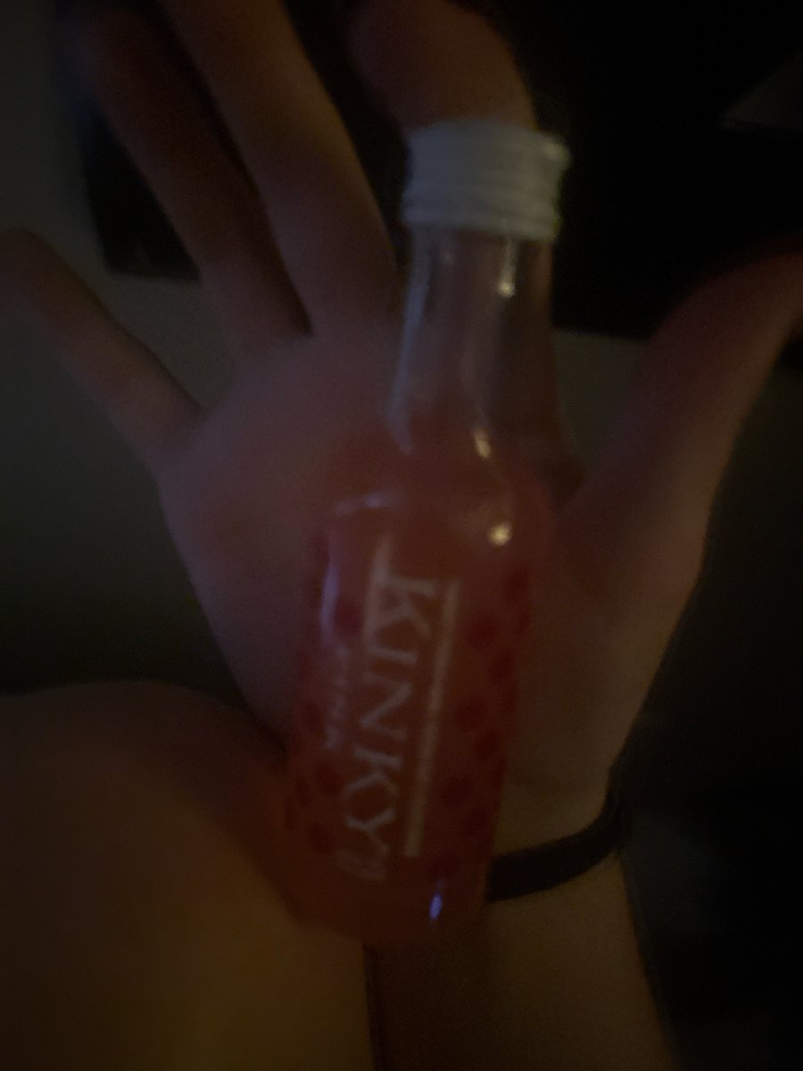 catyluvscats's tweet photo. just chugged dis buzz ball im gunba have the rest l8rr ! i love getting crossed #teen #teenagegirls #nsfwtwtًً  #intox #slut #myhandsrrshakinf https://t.co/3UYjOwd3Ld