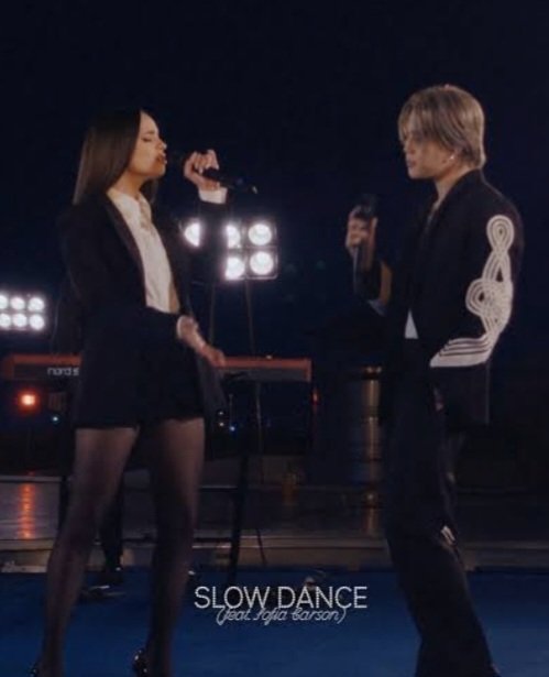 azkenalva's tweet photo. Thank you so much @HitsRadioCanada team for playing #SlowDance by #Jimin and #SofiaCarson tonight on @GlobalPopFrenzy.
Great way to end the week and the month! https://t.co/PcE7KGXQKa