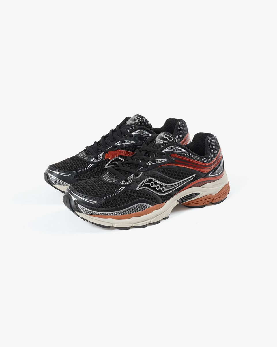 KicksLab_jp's tweet photo. 【 New Arrivals l 新入荷 】SAUCONY l “PROGRID OMNI 9 OG CHROME” Black/Rust l Available in Store and Online Store. #KICKSLAB #キックスラボ
商品ページはこちら▼
https://t.co/Vqo4DnzUs8 https://t.co/KUm9qyZBfF