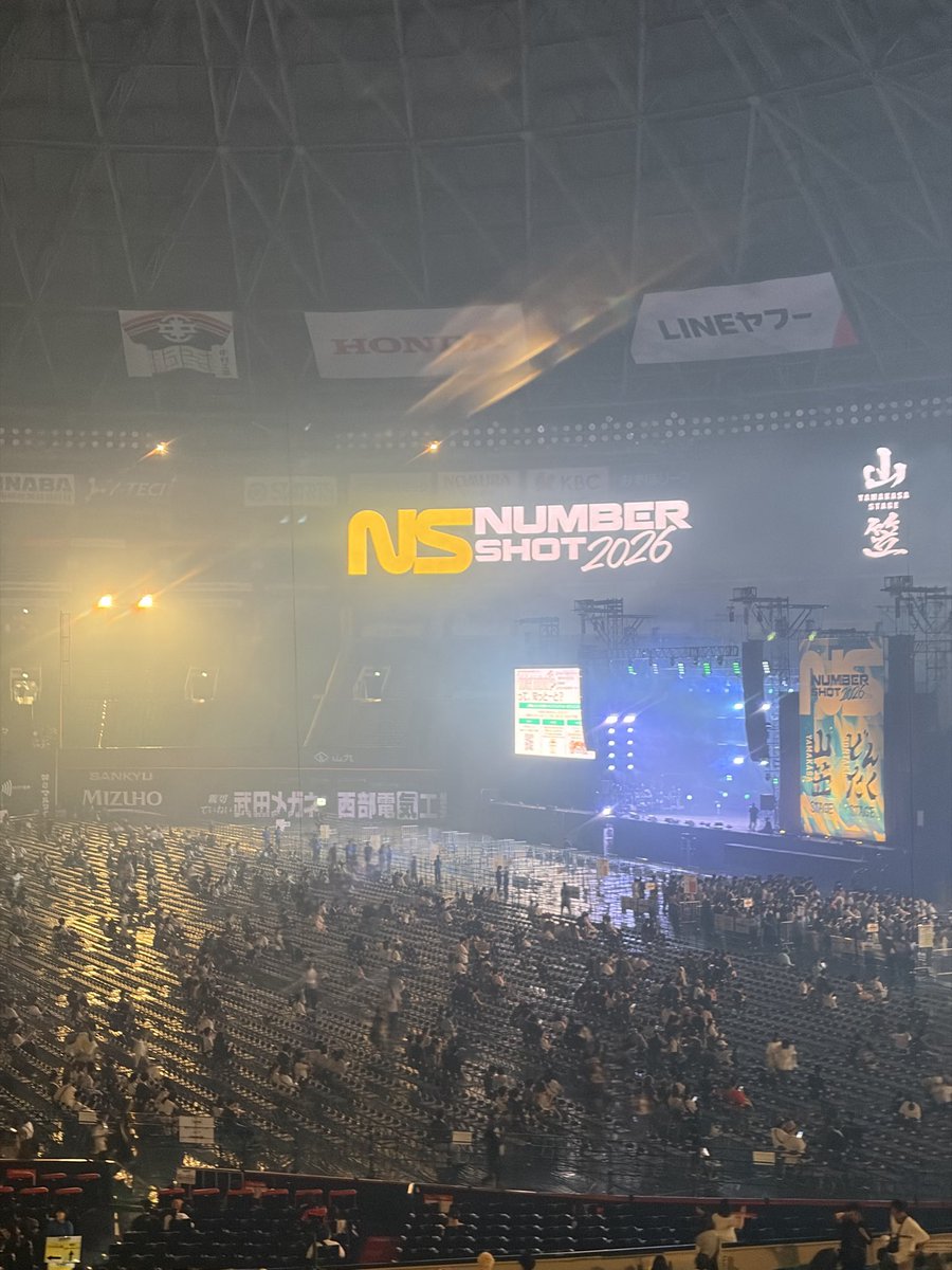 choro3838's tweet photo. 前方より

中央～後方の方が

音響いい ♬*°

#NUMBERSHOT2026 https://t.co/RsU65sxqcW