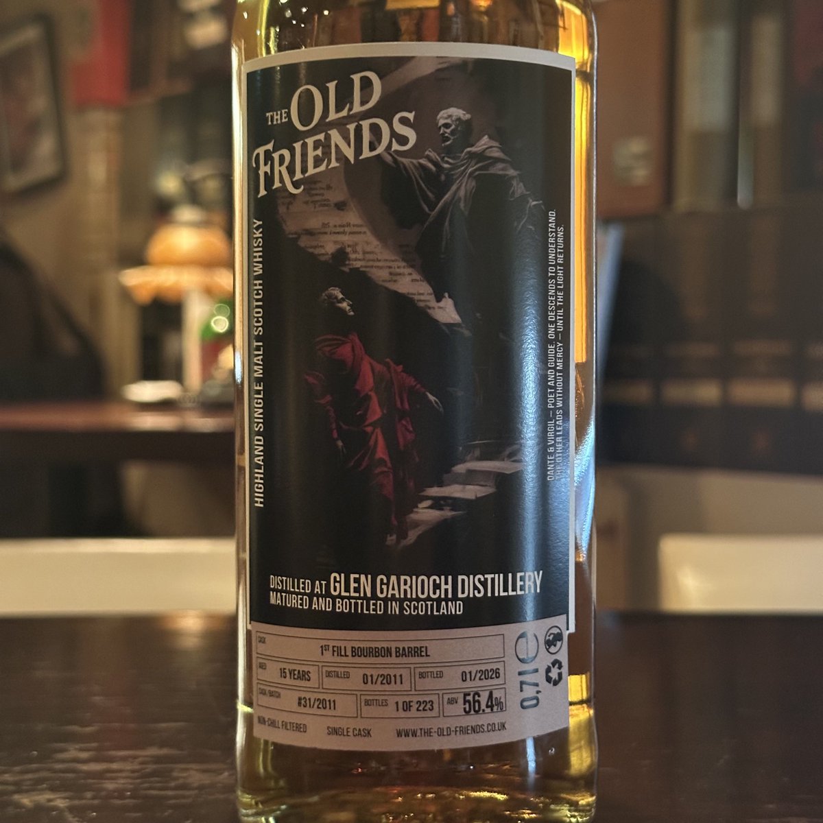 jsbar1994's tweet photo. 本日こんなの買いました。
#グレンギリー #glengarioch
#3杯セット なら3杯で3000円
#ウイスキー #Whisky
2011-2026 / 15yo / 56.4% https://t.co/IVwekAgH5C