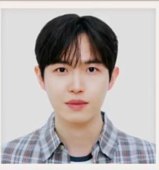 527S2hwan's tweet photo. #김재환 워너원 때 공식MD로 들어있던 증사랑 같이 놓고 보니까 감회가 새롭다 🥹 https://t.co/YI5oC90whD