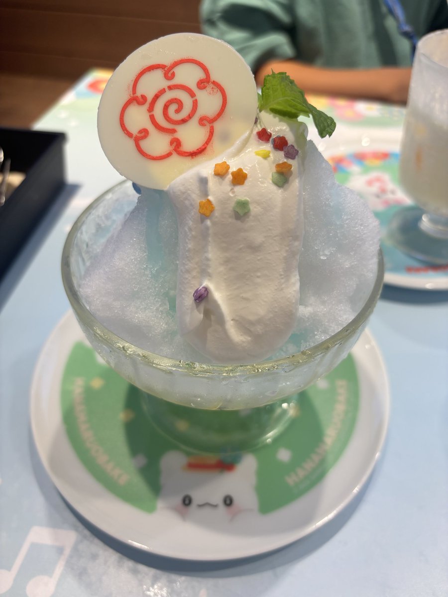 watama_cross's tweet photo. 今年も推し活。先日、はなまるおばけのカフェへ。とにかく可愛かったー https://t.co/hxIvpxFb2f