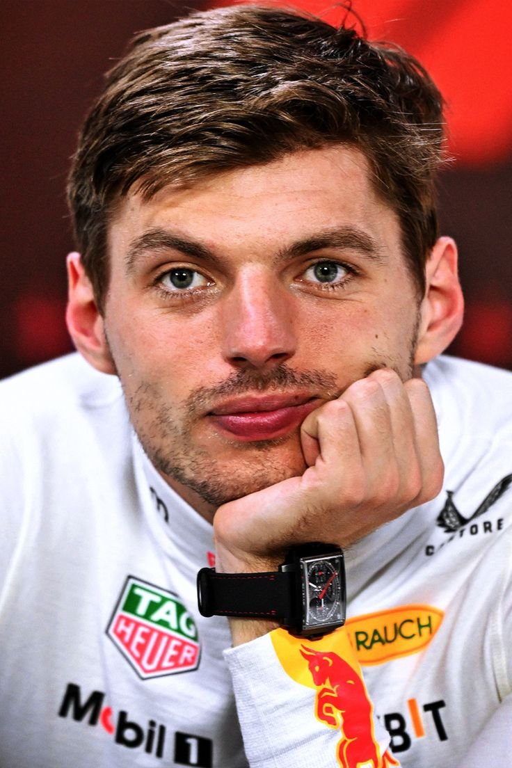 bestjensetter_k's tweet photo. Un futbolista, un actor y un piloto de f1 

Así como los ven chicas, los tres tienen algo en común 
Los 3 fueron groomeados. https://t.co/DmzFycWs1y