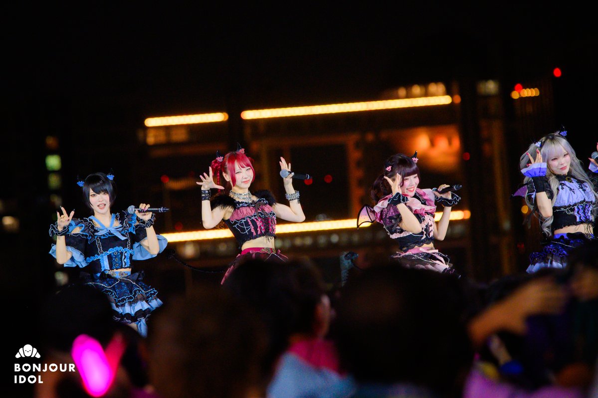 bonjour_idol's tweet photo. 【#TIF2026 - Friday】    

We also had a little night-time rooftop alternative idol moment with the enchanting AVAM yesterday at SKY STAGE 🌙

@AVAM_Official  @TIP_TIF_staff
#AVAM #BonjourIdol https://t.co/FuWs7TF9VE