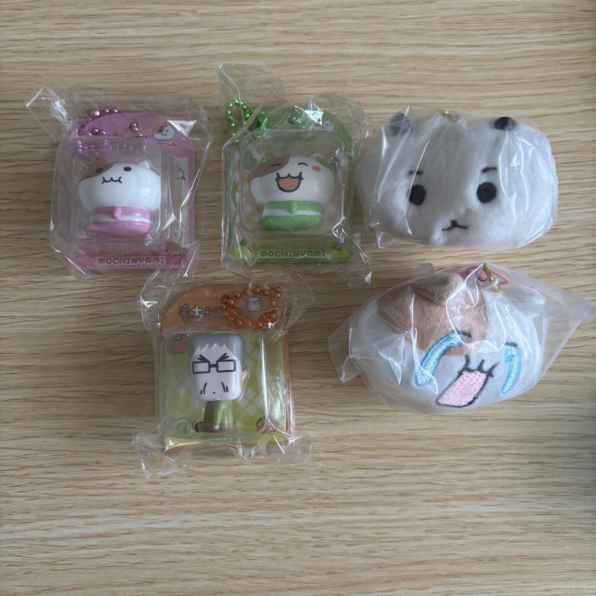 nyapuru_'s tweet photo. 【交換・買取】 もちにゃみ パッケージミニフィギュア ぬいぐるみ キーリングハンガー

譲 : 写真1枚目
求 : ハッピーにゃみ・れんたん 
       買取(パッケージミニフィギュアのみ)

郵送＞都内手渡し 可能です。
お気軽にお声掛けください。 https://t.co/Qji4J0V4jt