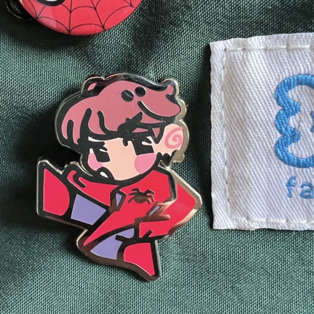 CreatingWhiski's tweet photo. Spiderman enamel pin I designed! โค๏ธ๐#spiderkook https://t.co/2CtmqDPzwd