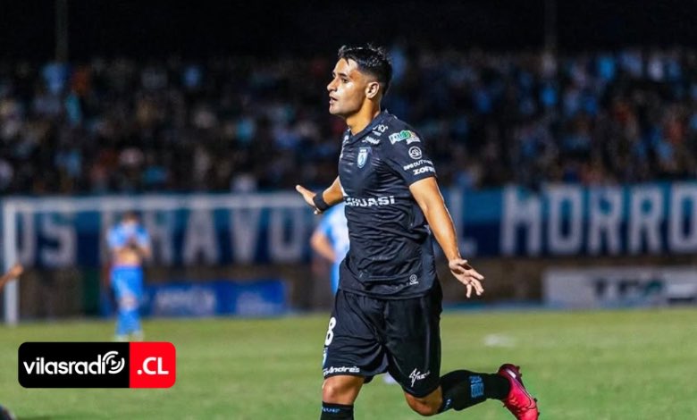 VilasRadio's tweet photo. 🐲⚽️DEPORTES IQUIQUE EMPATA 1-1 CON SAN MARCOS DE ARICA EN UNA FRENÉTICA NUEVA EDICIÓN DEL CLÁSICO DEL NORTE GRANDE

En Arica, bravos del Morro y dragones protagonizaron un intenso encuentro en el estadio Carlos Dittborn este viernes 31 de julio correspondiente a la fecha 18 de la Liga de Ascenso 2026. El marcador final fue una igualdad por la mínima gracias a los goles de Brayan Garrido en la visita y Andrés Barboza para el elenco local.

Revisa más en: https://t.co/7hSyH1iYN3

#iquique #deportesiquique #tierradecampeones #ligadeascenso #arica #sanmarcosdearica #futbolchileno #vilasradiodeportes