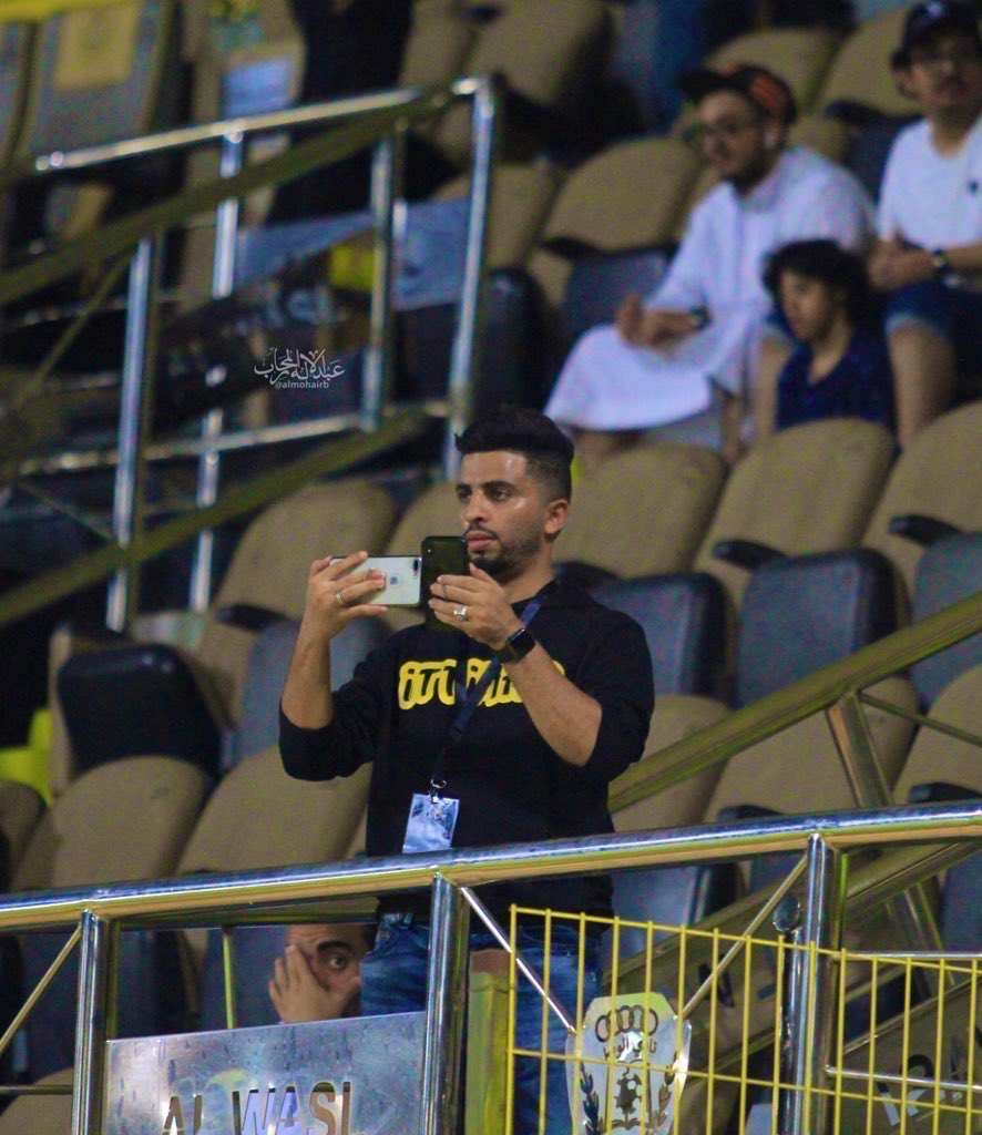 BAZ3_'s tweet photo. جمهورنا دايخ ورا المصادر يدور أخبار حصرية وغفل عن أقوى خبر حصري وموثوق اللي هو إختفاء علاء وسحبته على المعسكر 

عطاكم العلم الأكيد بدون ماينطق حرف
اغسلوا يدكم لين مايتم بيع النادي https://t.co/F1PdAwe5Fo