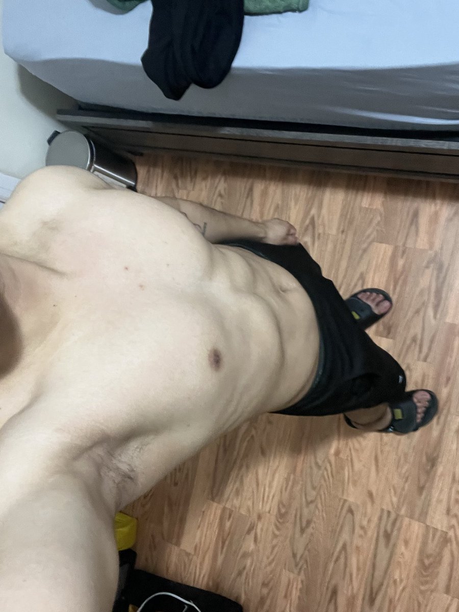 Denn144440413's tweet photo. 👅 https://t.co/tblPve16R7