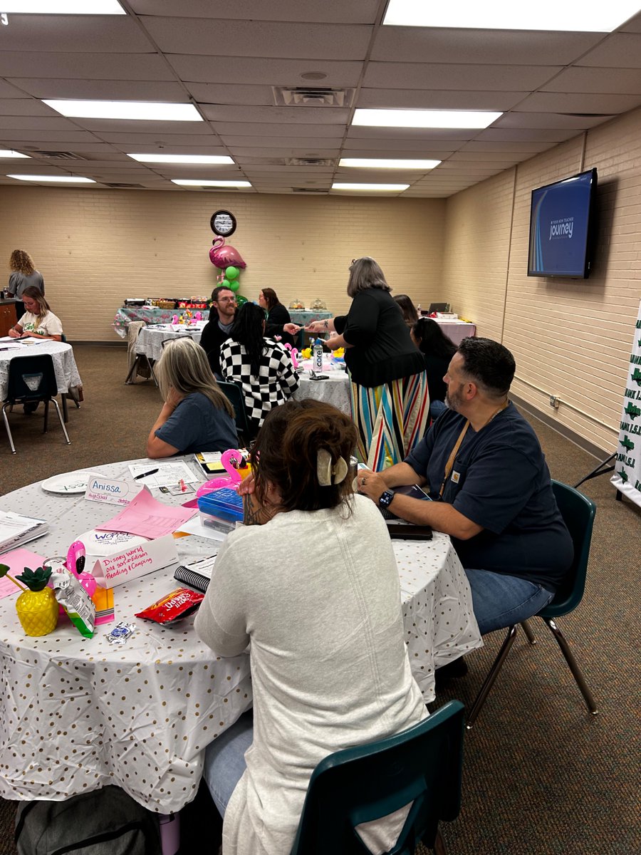 keli_soliz's tweet photo. Mabank ISD New Teacher Support is strong and today kicked off the 2026-27 cohort’s support with @lead4ward!  It’s going to be a 
“fla-mazing” year! https://t.co/qrZrynUB29