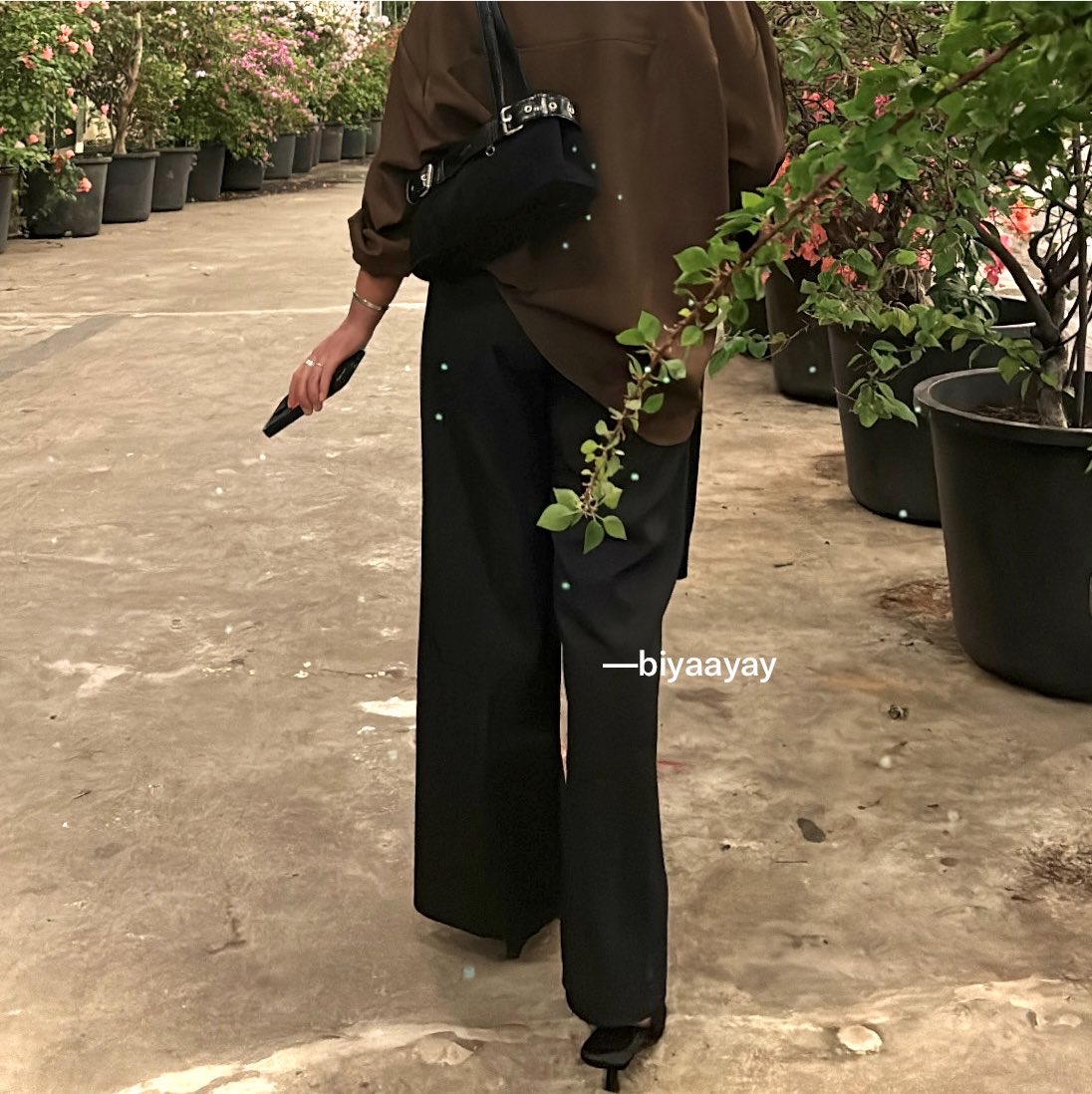 biyaayay's tweet photo. loose pants yang bikin kaki keliatan lebih jenjang, harganya murah tapi bahannya bener bener jatuh, anti kusut dan buat petite gausah khawatir karna ada dua pilihan panjang celana (petite &amp; reguler) #racunshopee #loosepants #celana

https://t.co/hHR1f0LvUI https://t.co/O6cla8sUZW