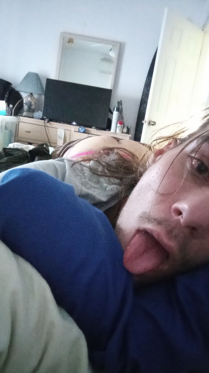 BlackmailGip's tweet photo. Deranged faggot weak from smoking meth and coke ..  looking like an abandoned gay https://t.co/2M0mz3lkAP