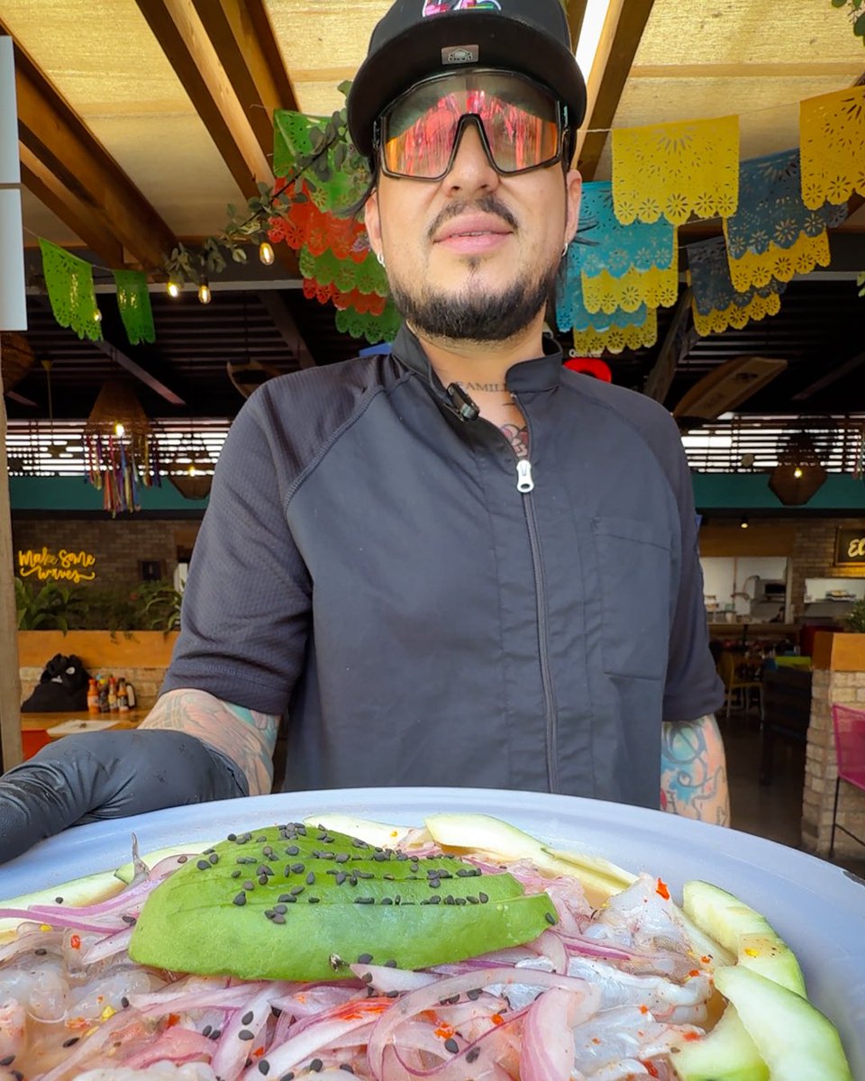 CalidadQro's tweet photo. Cada negocio tiene algo que lo hace especial, y @calicheceviche es prueba de ello. 🙌✨
Descubre este lugar y sigue apoyando a los negocios que hacen grande a Querétaro.
#CalidadQuerétaro #ConsumeLocal #Querétaro https://t.co/PbfAMtOVWP