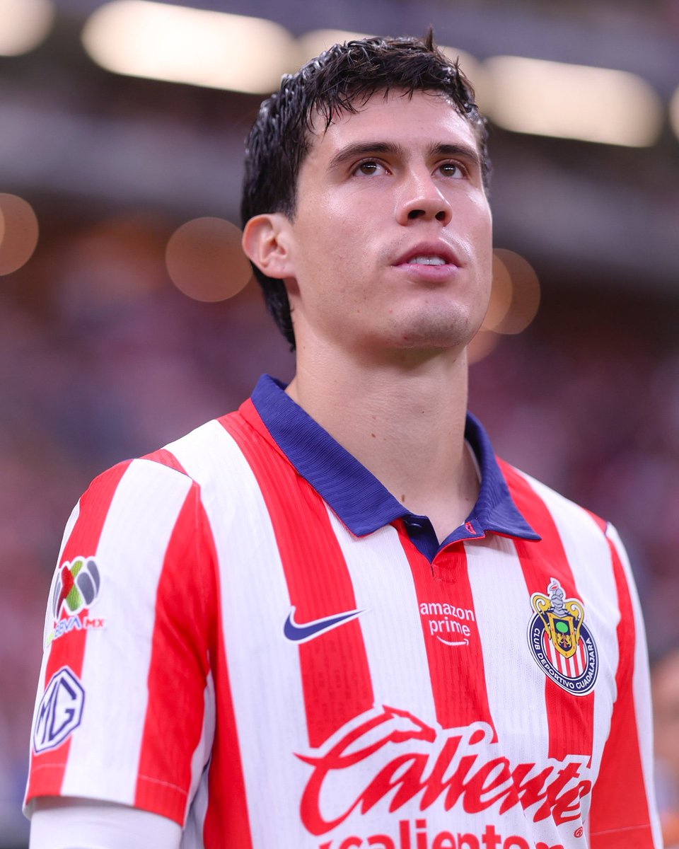 ChivasXtra_'s tweet photo. Hoy Diego Campillo sumó 0 minutos, el mejor defensa que tiene Chivas 🤐 https://t.co/8Hd8zCRGat