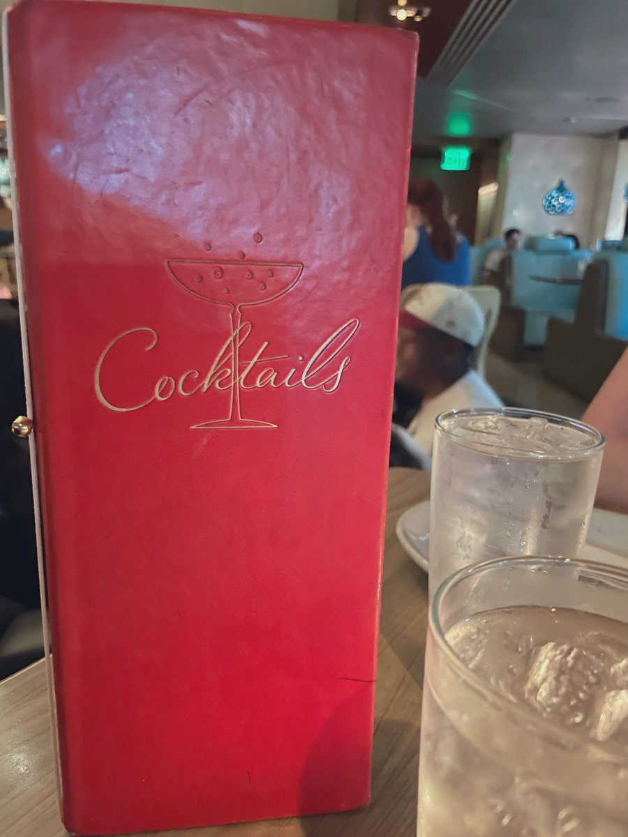 HFsarahb's tweet photo. Dinner date https://t.co/jkjh2UTNY3