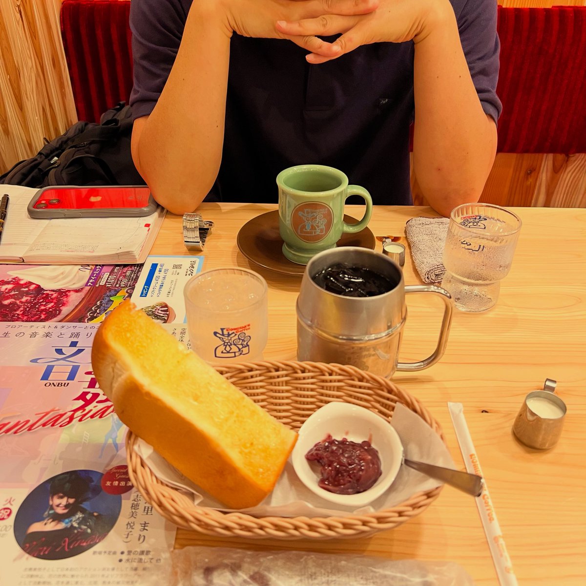 fukamax's tweet photo. 昨日の朝会
中洲川端コメダ https://t.co/MQoFZiidea