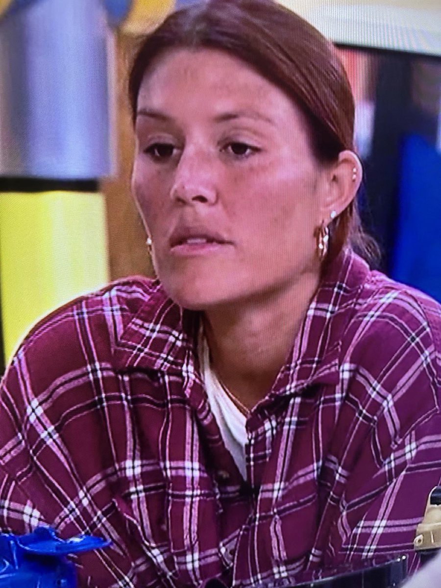 pokaemonn's tweet photo. Melody in her 20s (left)
Haley in her 20s (right) #bb28 https://t.co/a0lJ4GNHVk