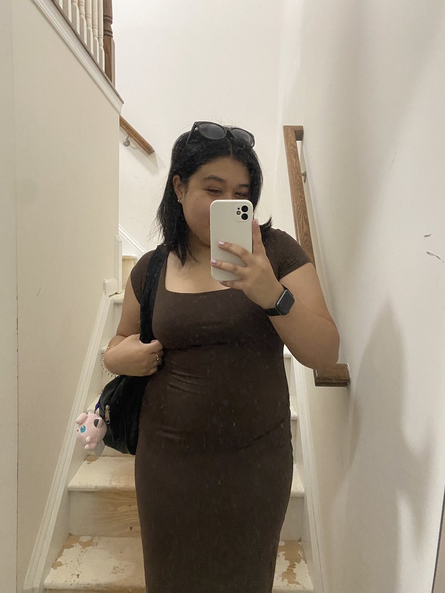 leeisontwt's tweet photo. dressing up for our date 🤭 https://t.co/YQkM0Hg9U8