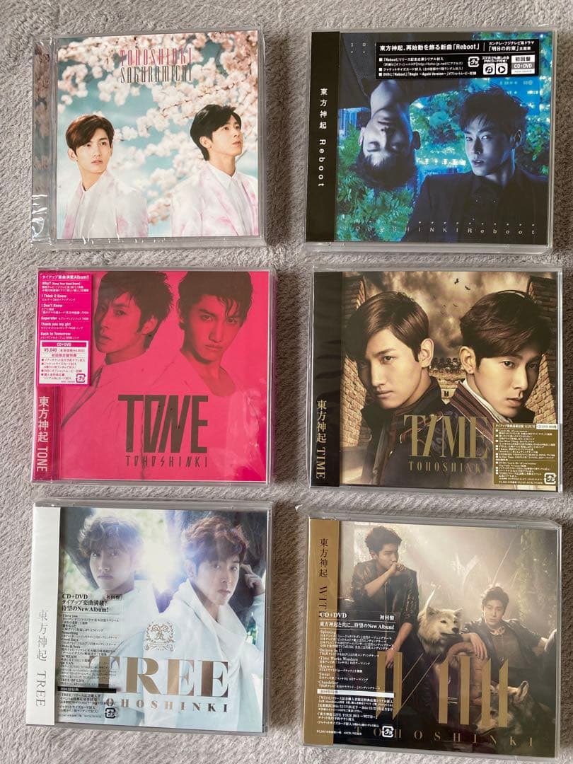 viasimplespace's tweet photo. SALE READY: Tohoshinki CD&amp;DVDs Set $45 usd + worldwide shipping available >> https://t.co/pqc07Nwhib