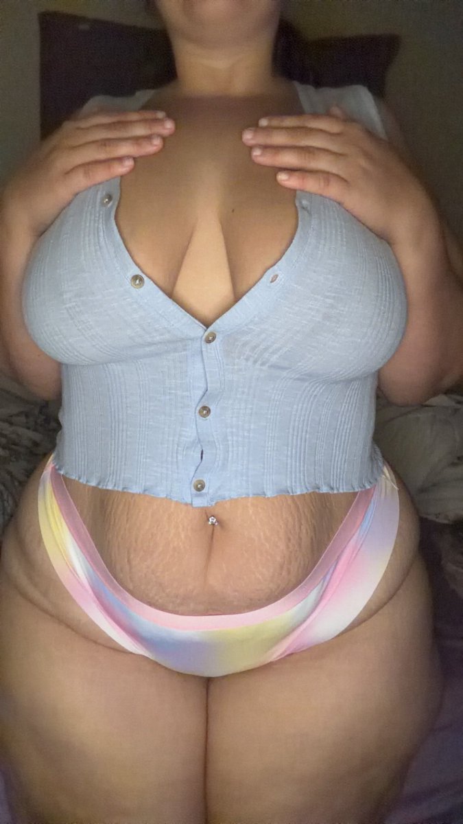 Lilhaylee__'s tweet photo. New snap 

lil_haylee777 https://t.co/usgdo3OkUc
