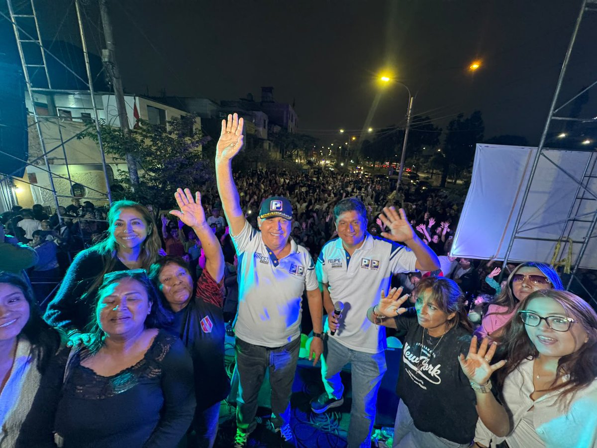 DanielUrresti1's tweet photo. INAUGURACIÓN DEL LOCAL CENTRAL DE CAMPAÑA EN LOS OLIVOS. ¡MUCHAS GRACIAS VECINOS! https://t.co/UdCzPhbNOQ
